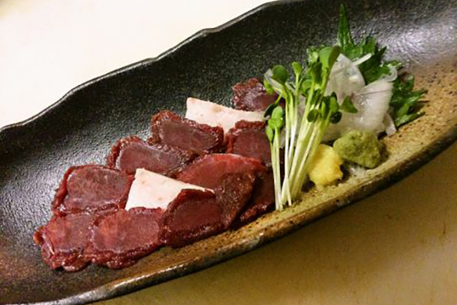 馬刺し